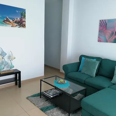 Atico Con Terraza, Centro De Apartment